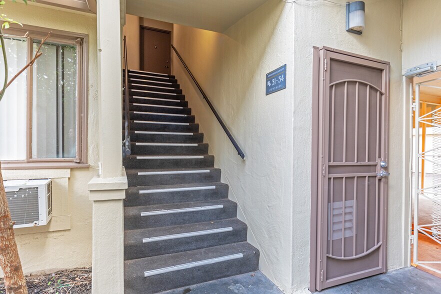 More Photos Of 1720 N St, Sacramento Apartments For Sale