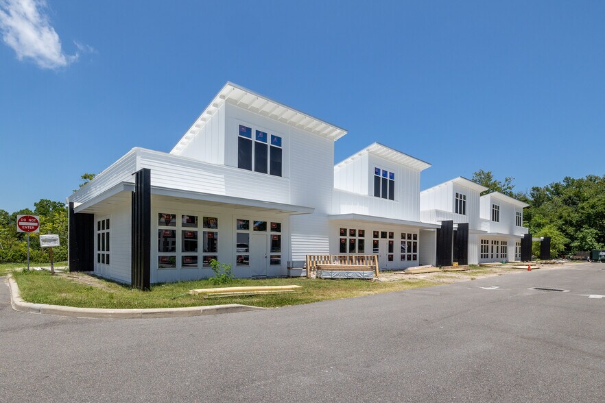 More Photos Of 3220 Amelia Rd, Fernandina Beach Office For Lease