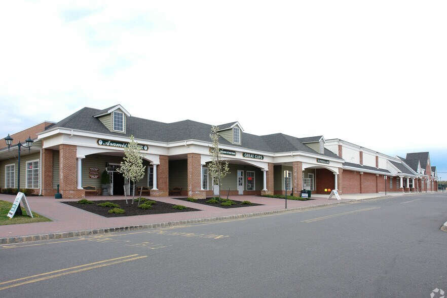 More Photos Of 401b W Main St, Freehold Unknown For Lease