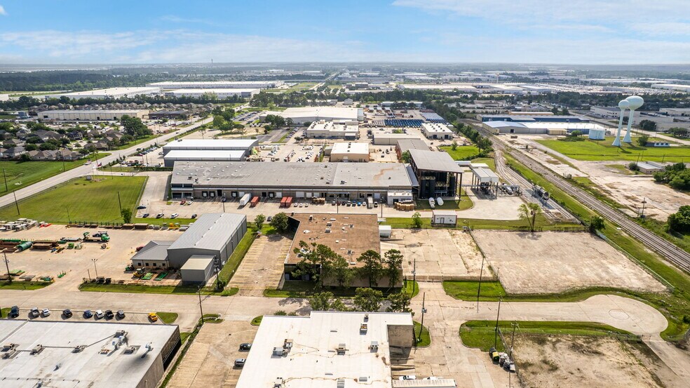 More Photos Of 18120 Ammi Trl, Houston Light Manufacturing For Lease