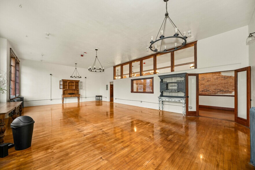 More Photos Of 508 E Main Ave, Chewelah Office For Sale