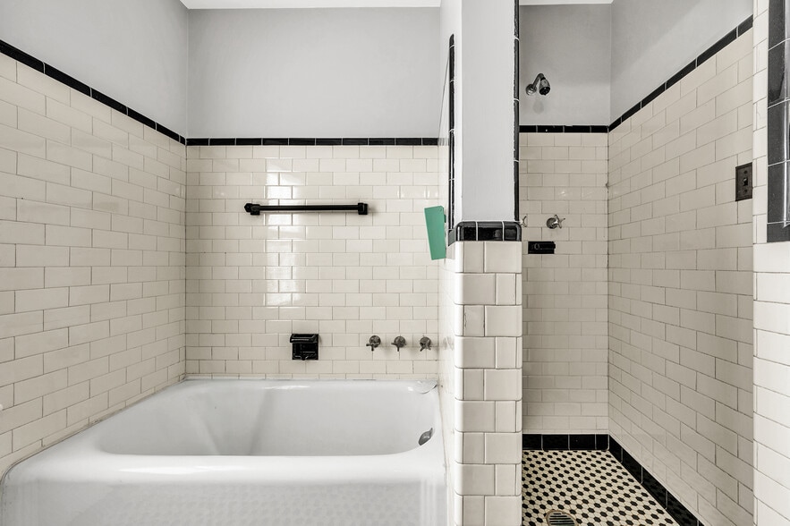 More Photos Of 5034 Williamson Rd NW, Roanoke Office For Lease