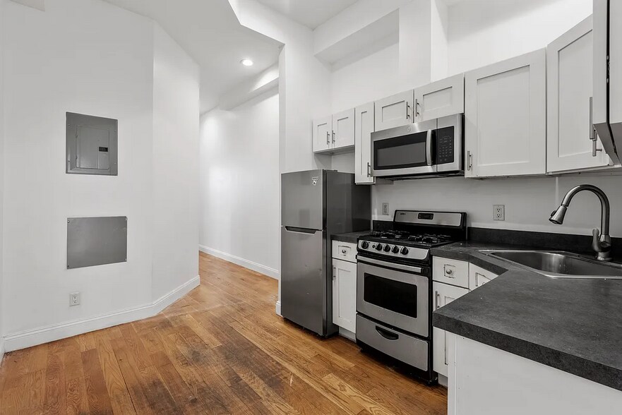 More Photos Of 291 Wyckoff Ave, Brooklyn Apartments For Sale
