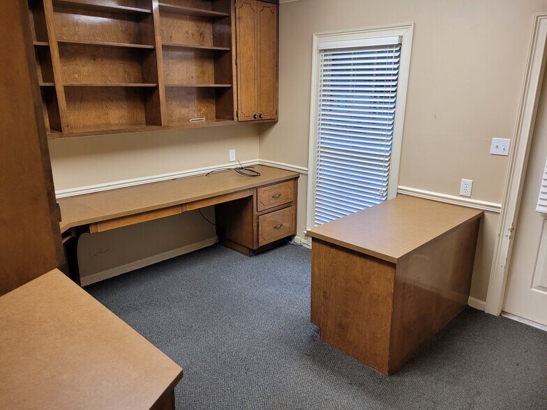 More Photos Of 1401 Dawson Rd, Albany Medical For Sale