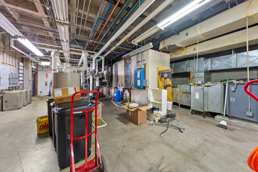 More Photos Of 715 NW Dimmick St, Grants Pass Office For Sale