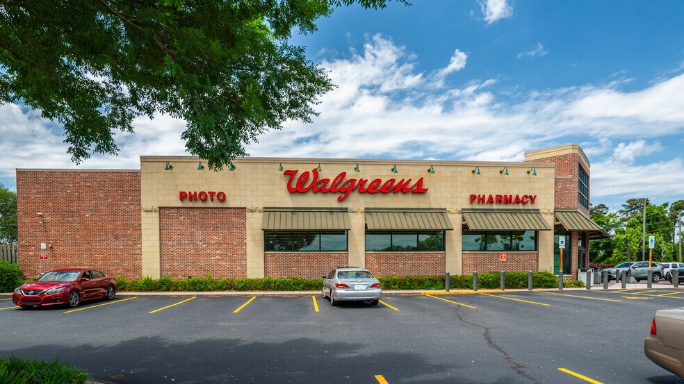 More Photos Of 5900 Carolina Beach Rd, Wilmington Drugstore For Sale