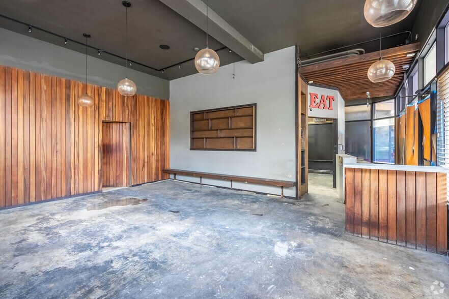 More Photos Of 1207 S Jackson St, Seattle Freestanding For Sale