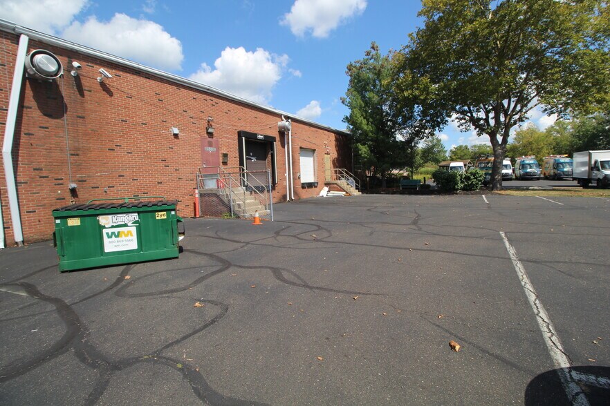 More Photos Of 121 Friends Ln, Newtown Medical For Sale