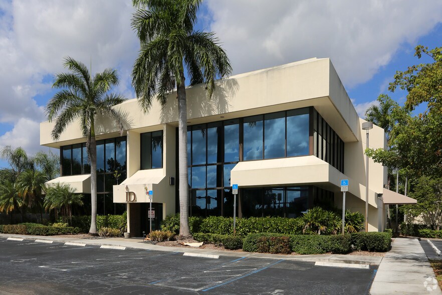 More Photos Of 10251 W Oakland Park Blvd, Sunrise Office For Sale