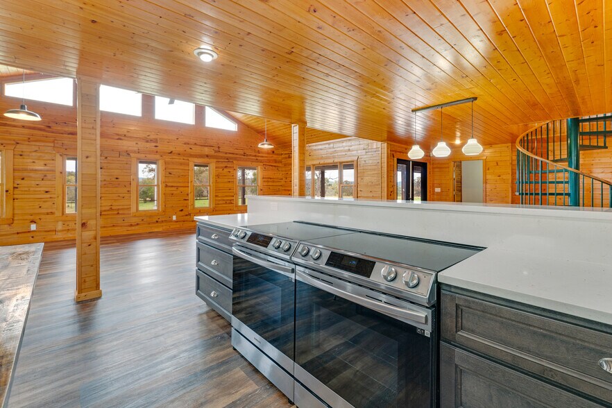 More Photos Of 1204 County Road 215, Berryville Specialty For Sale