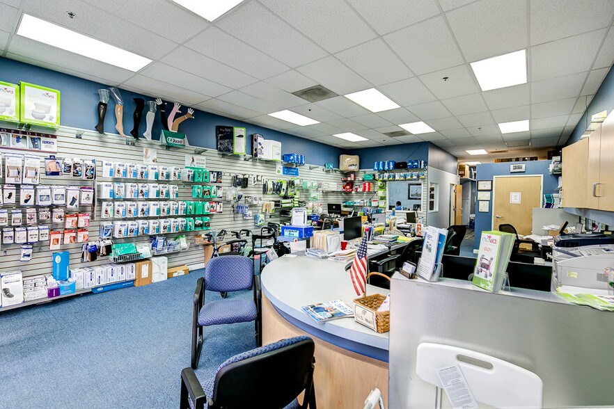 More Photos Of 424 S Main St, Orange Storefront For Lease