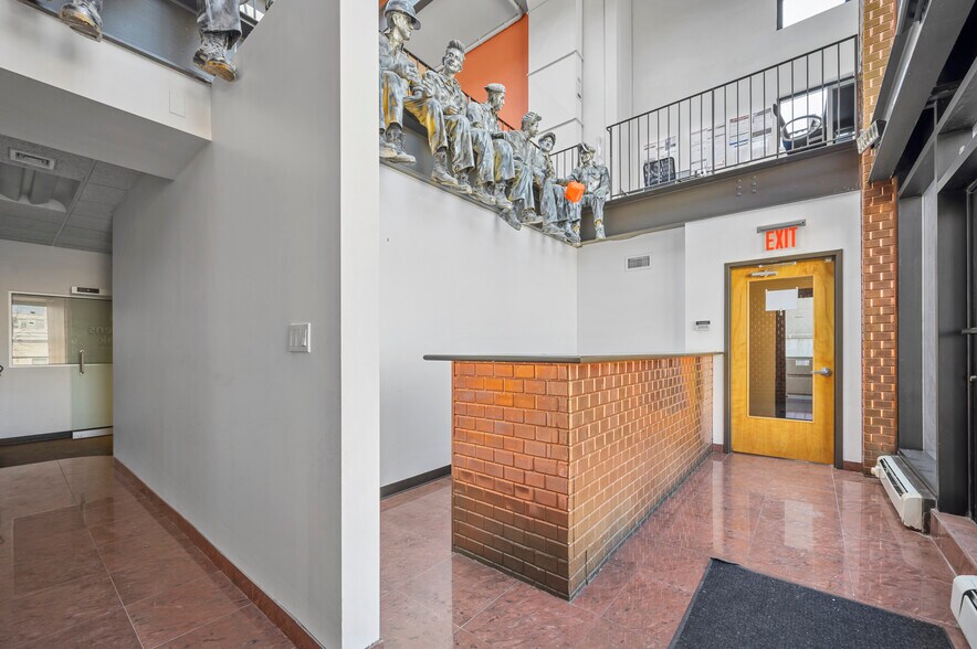 More Photos Of 5-14 51st Ave, Long Island City Storefront Retail Office For Lease