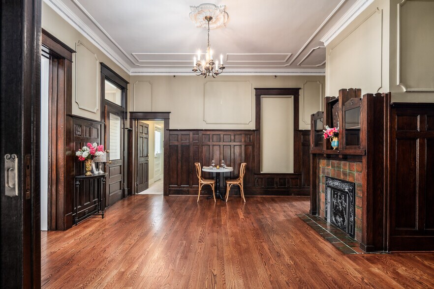 More Photos Of 738 E Main St, Belhaven Hotel For Sale