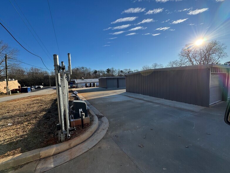 More Photos Of 8665 Maysville Rd, Maysville Self Storage For Sale