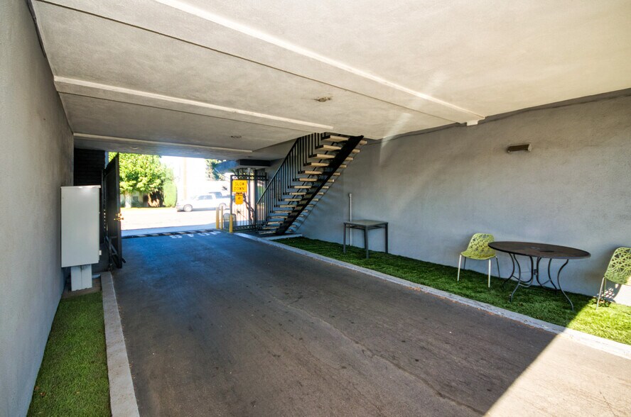 More Photos Of 1532-1538 W Commonwealth Ave, Fullerton Storefront Retail Residential For Lease