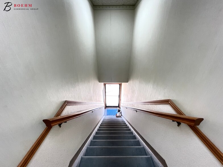 More Photos Of 204 -208 Cully Dr, Kerrville Office For Lease