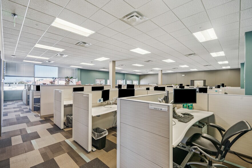 More Photos Of 600 3rd Ave SE, Cedar Rapids Office For Sale