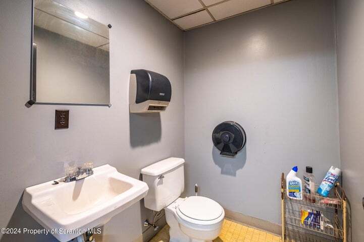 More Photos Of 814 Wyoming Ave, Scranton Freestanding For Sale