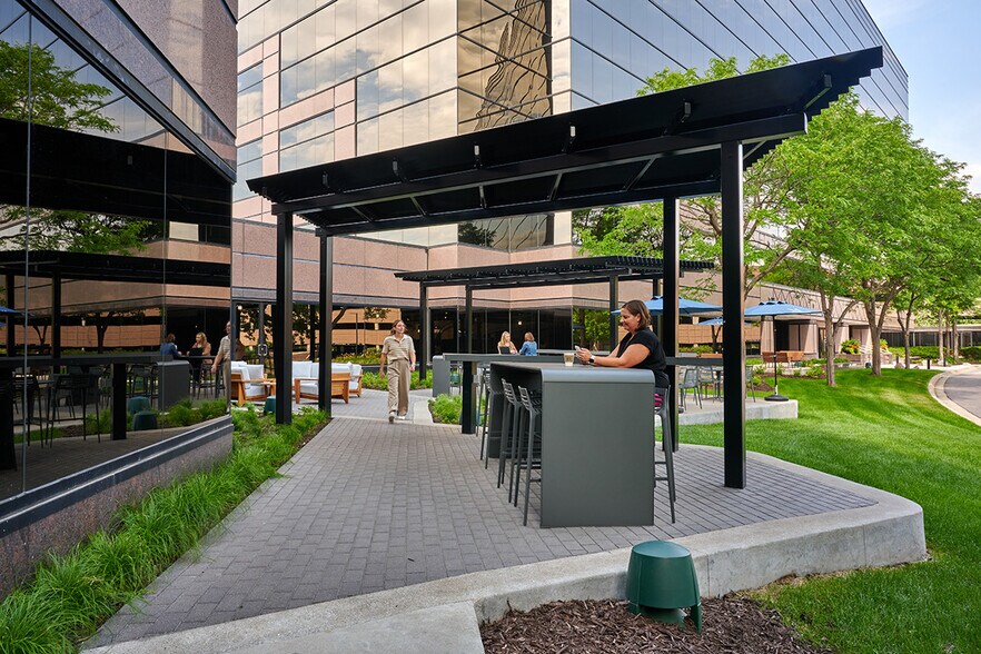 More Photos Of 1 Meridian Crossings, Richfield Unknown For Lease