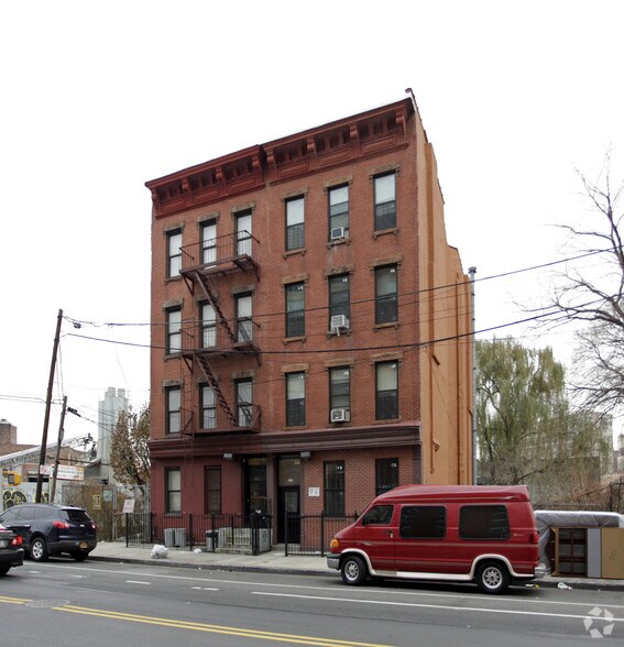 More Photos Of 922 Melrose Ave, Bronx Apartments For Sale
