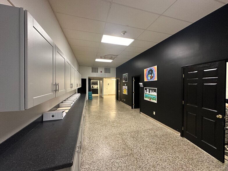 More Photos Of 201-207 E Lafayette St, Jackson Office For Lease