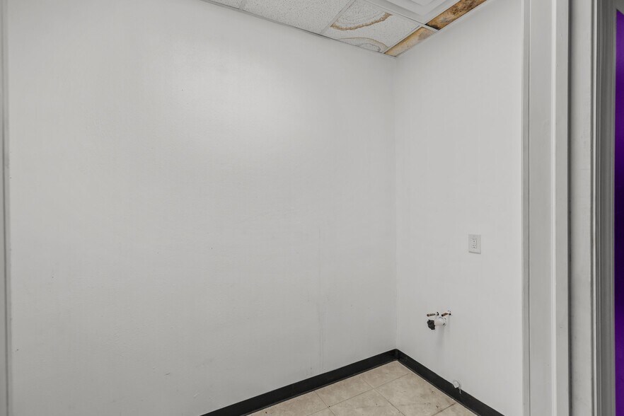 More Photos Of 891-893 Cranbury South River Rd, Monroe Township General Retail For Sale