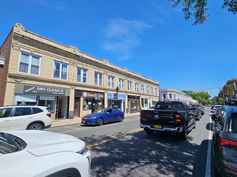 More Photos Of 103-107 S Tyson Ave, Floral Park Apartments For Sale