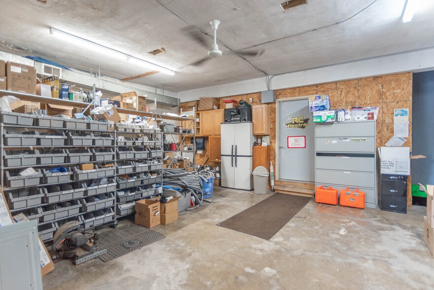 More Photos Of 3659 W 10th St, Indianapolis Freestanding For Sale