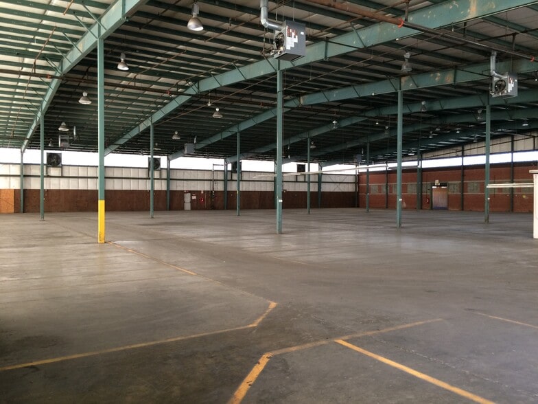 More Photos Of 1 Balcrank Way, Weaverville Warehouse For Lease