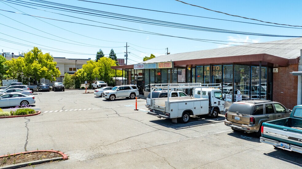 More Photos Of 2558 Old 1st St, Livermore Freestanding For Lease