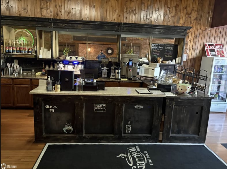 More Photos Of 104 N 16th St, Clarinda Hospitality For Sale