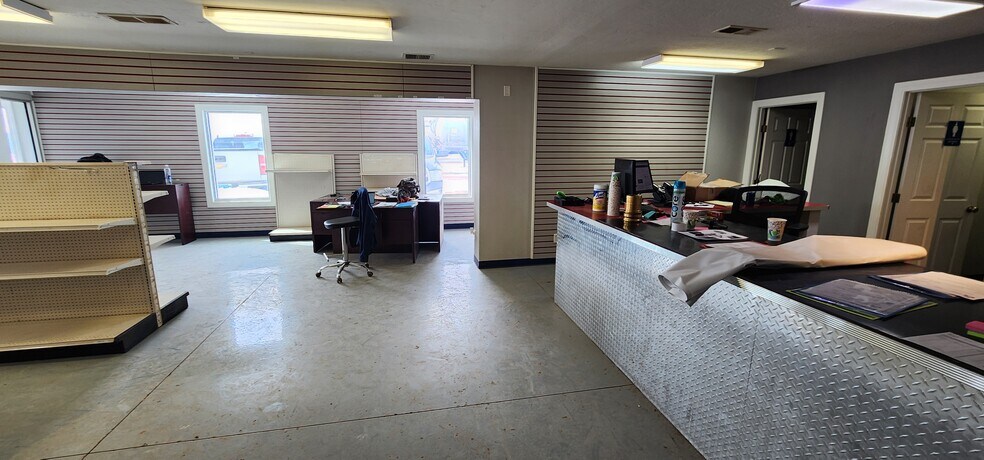 More Photos Of 10468 1st St SW, Killdeer Service For Lease