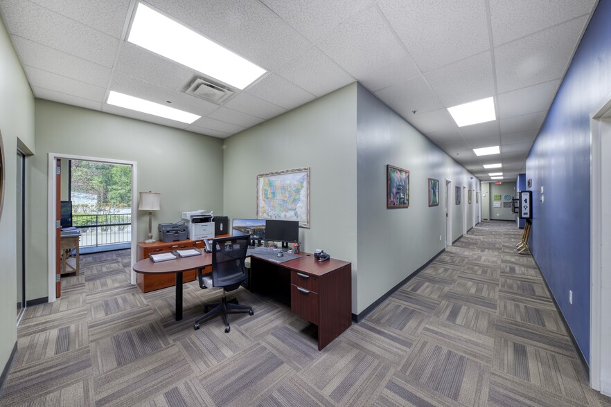 More Photos Of 3050 Matlock Dr, Kennesaw Light Manufacturing For Sale