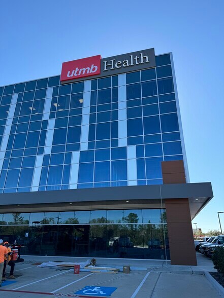 More Photos Of 1715 South Friendswood, Friendswood Medical For Lease