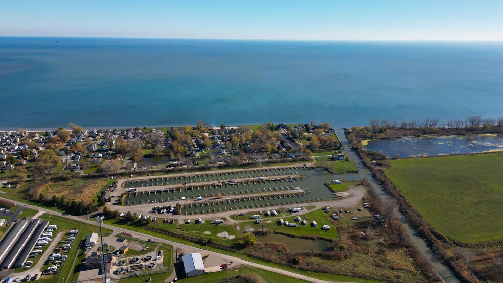 More Photos Of 10420 Harold Dr, Luna Pier Marina For Sale