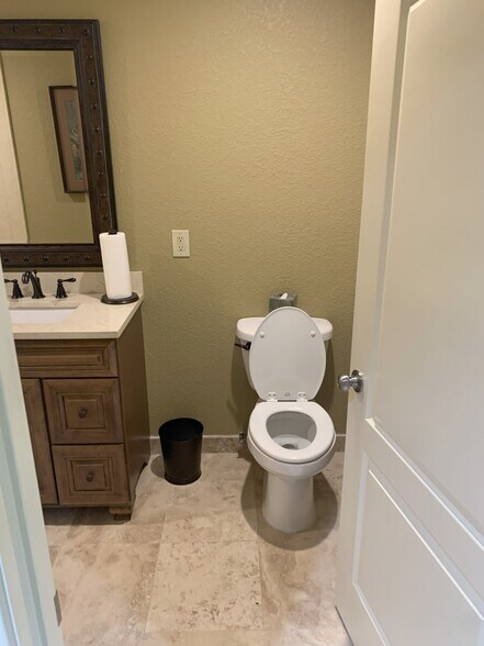 More Photos Of 132 Magic Oaks Ct, Spring Unknown For Lease