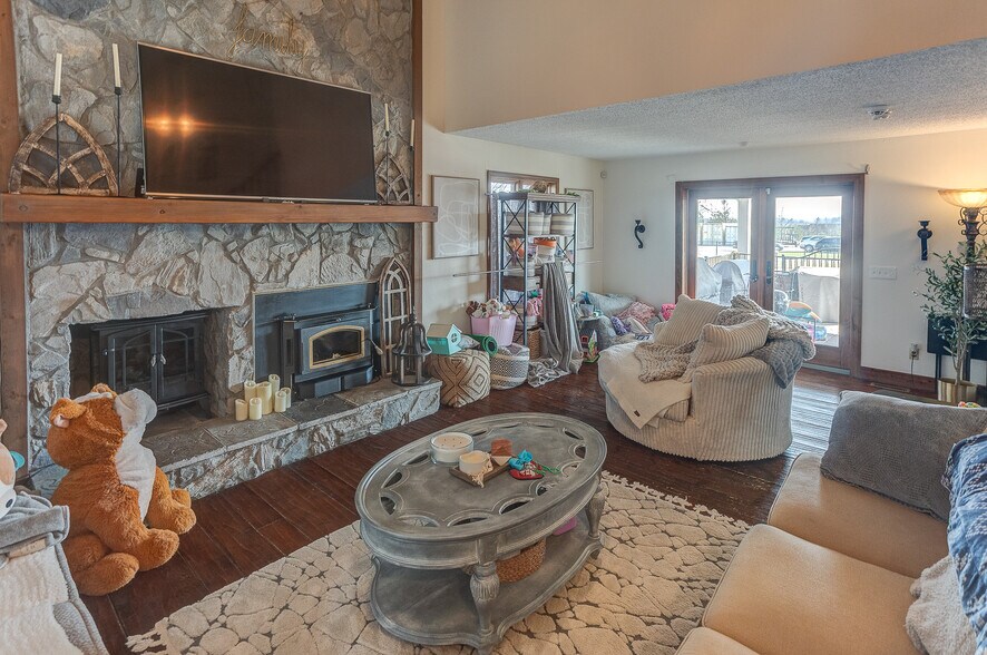 More Photos Of 836 E Highway N, Wentzville Flex For Sale