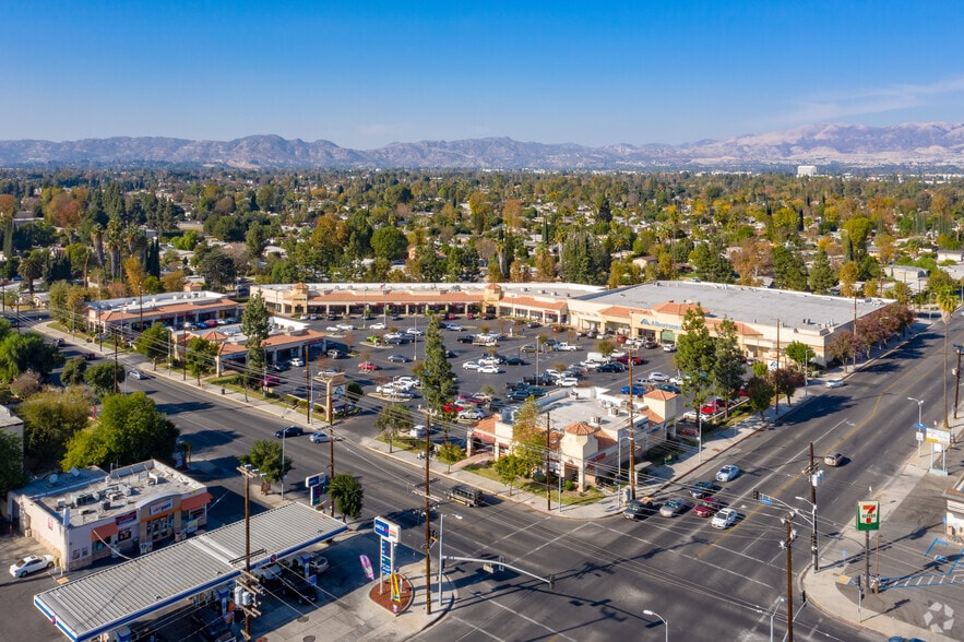 More Photos Of 19301-19371 Saticoy St, Reseda Unknown For Lease