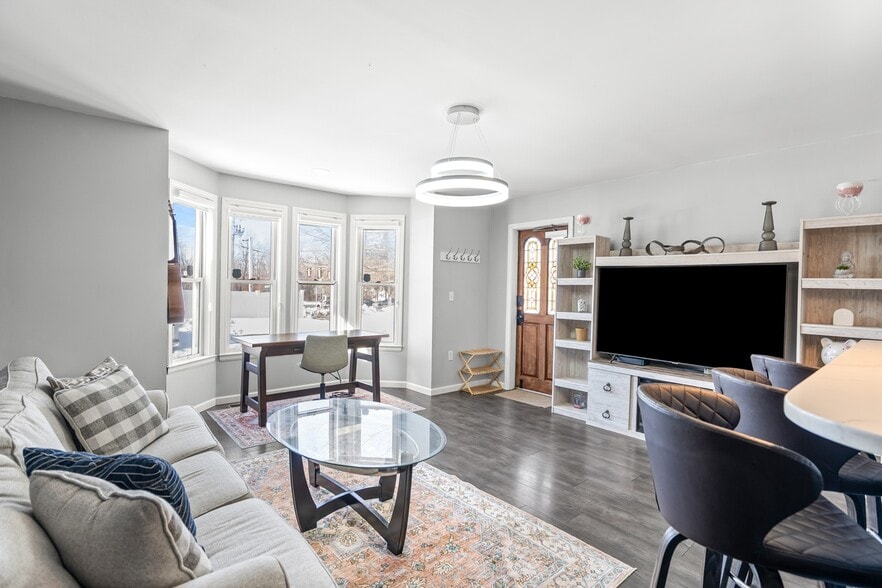 More Photos Of 17-19 Silver Ln, East Hartford Apartments For Sale