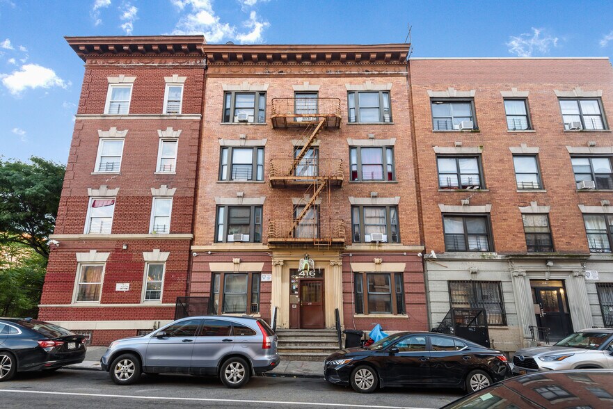 Primary Photo Of 416 E 187th St, Bronx Apartments For Sale