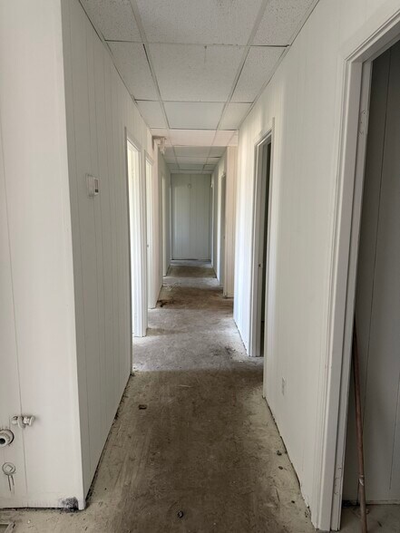 More Photos Of 3335 35th Ave N, Birmingham Manufacturing For Lease