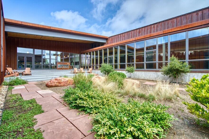 More Photos Of 101 S Taylor Ave, Louisville Warehouse For Sale