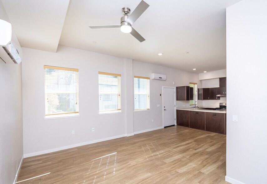 More Photos Of 519 T St, Sacramento Apartments For Sale