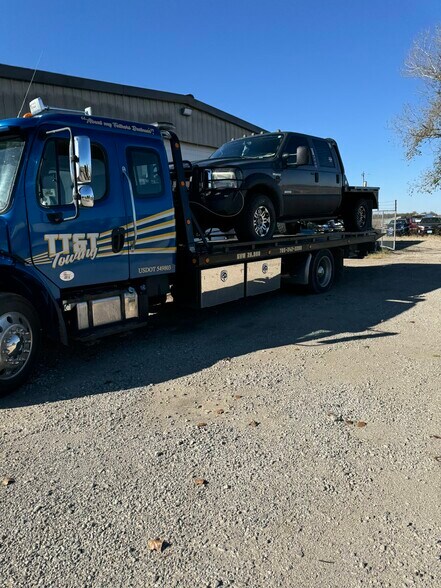 More Photos Of 2534 S Elm St, Ottawa Industrial For Sale