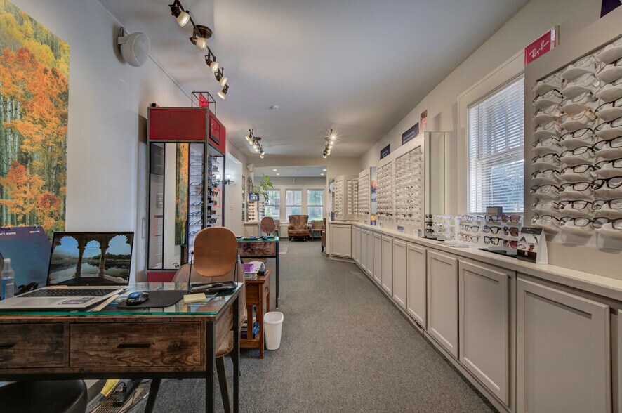 More Photos Of 1625 E Platte Ave, Colorado Springs Office For Sale