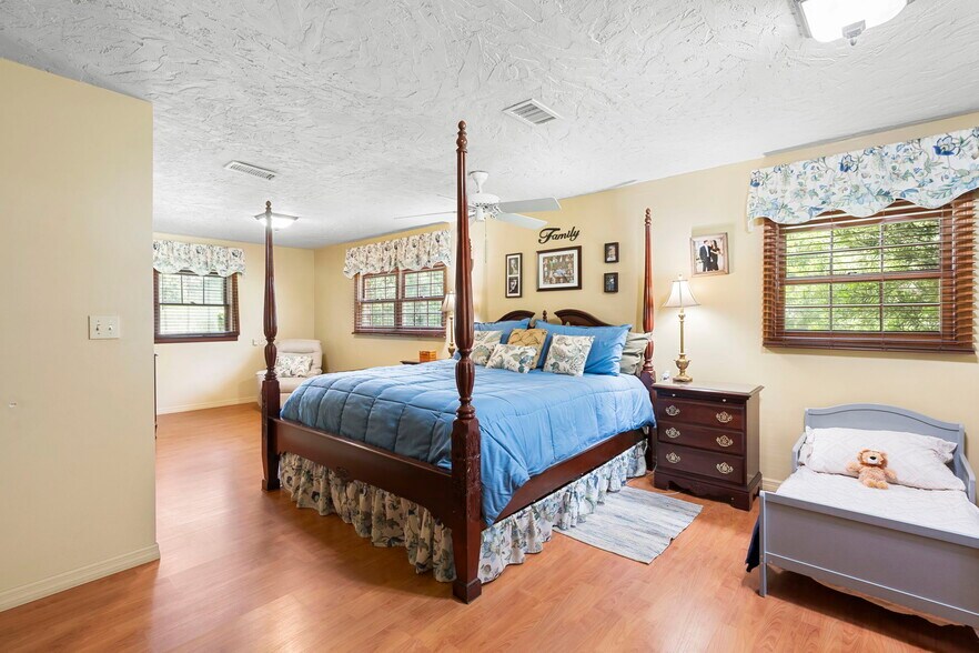 More Photos Of 1056 Reynolds Rd, De Leon Springs Specialty For Sale