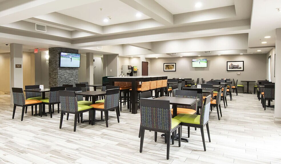 More Photos Of 6039 W Interstate 10, San Antonio Hotel For Sale