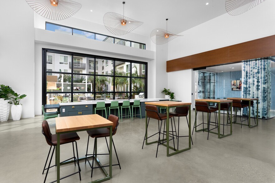 More Photos Of 185 S State College Blvd, Brea Apartments For Lease