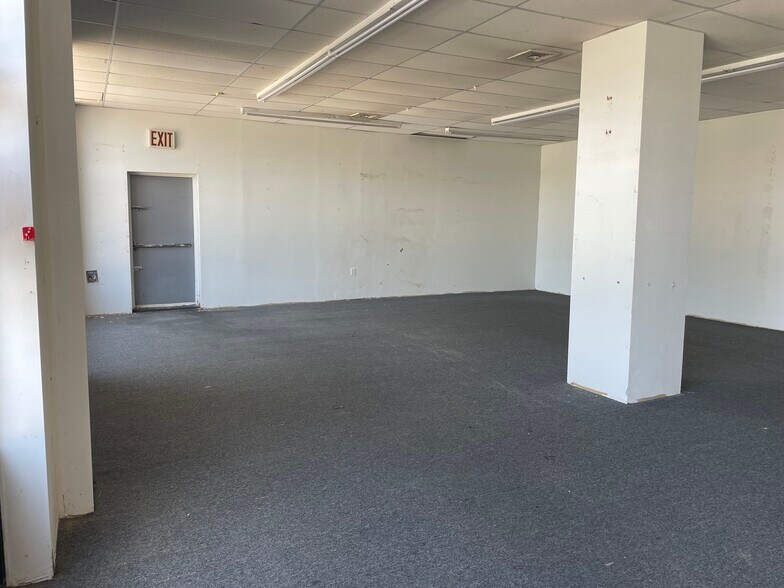 More Photos Of 444-452 Middle Country Rd, Selden Freestanding For Lease