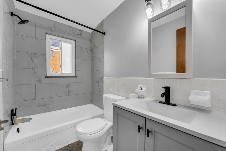 More Photos Of 18809 Bella Dr, Cleveland Apartments For Sale